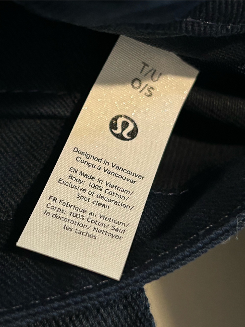 lululemon athletica True Navy Canvas Tote with Interior Pockets - Picture 4 of 7